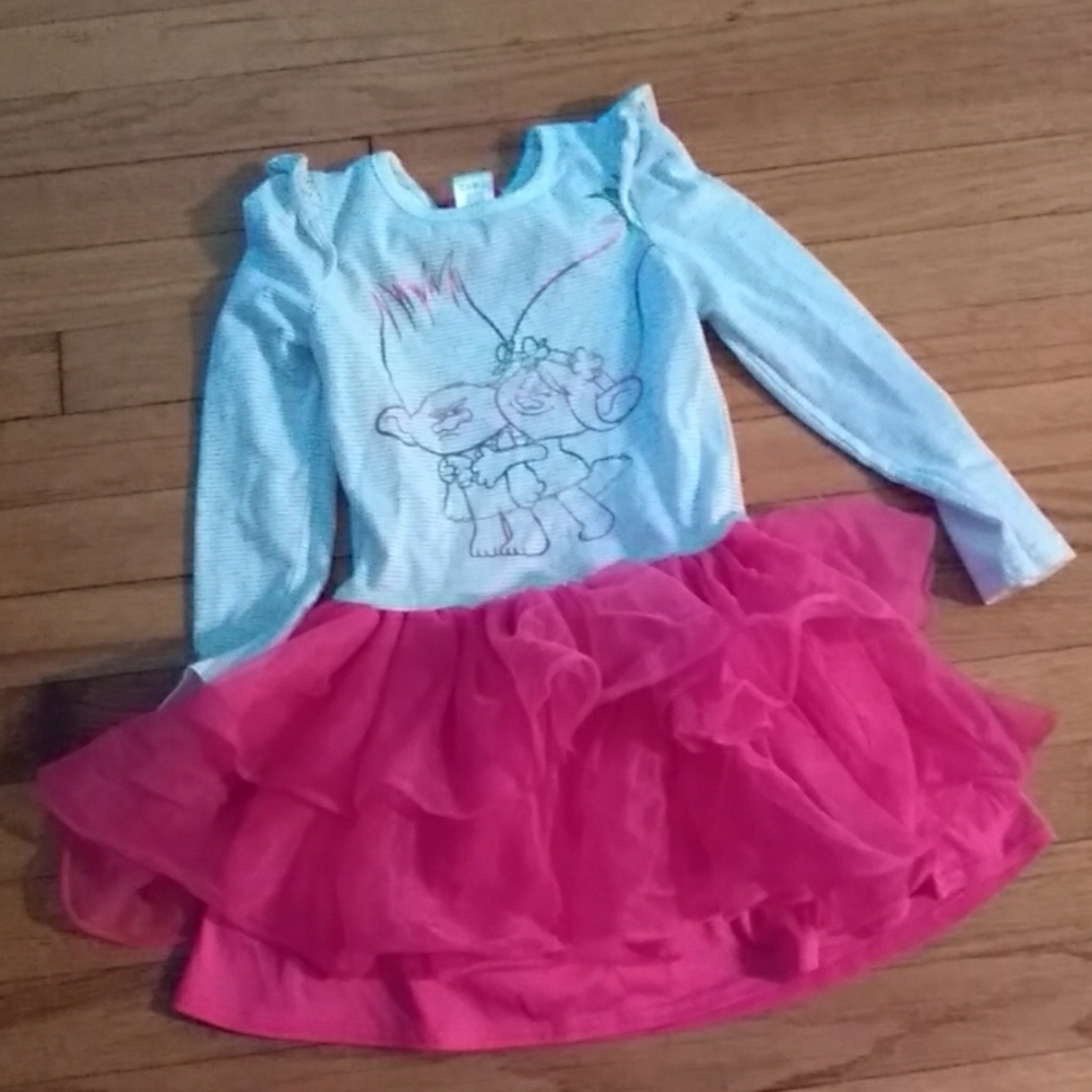 Trolls size 6 super cute